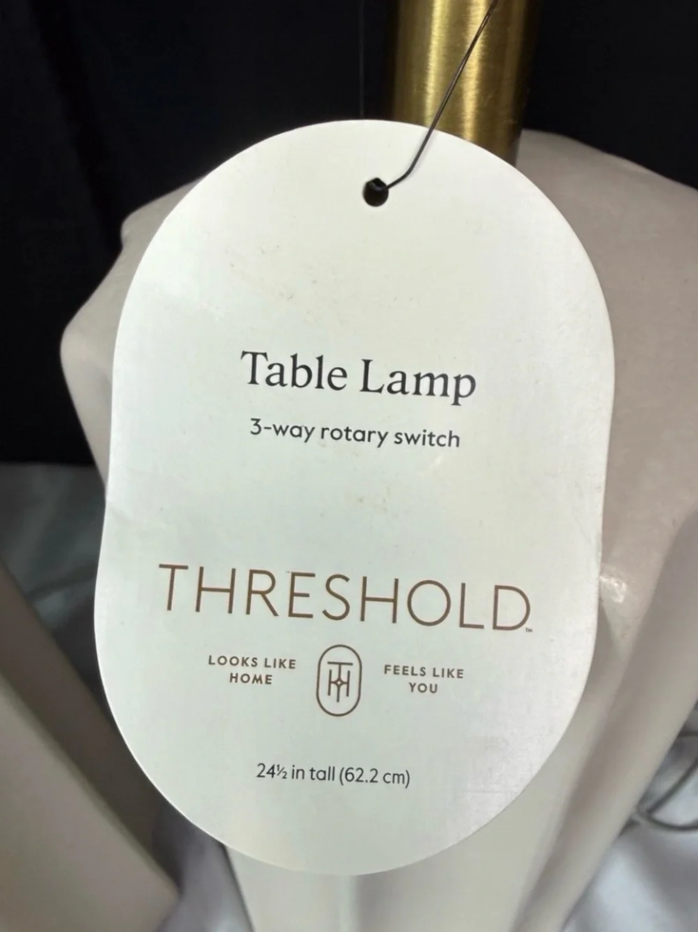 Threshold ceramic table